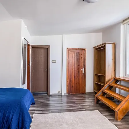 Gorgeous Flat With Balcony In Besiktas *